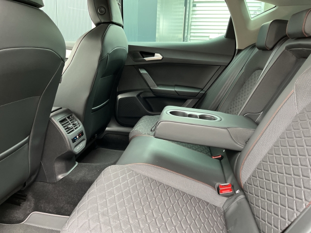 Leon 1.5 TSI FR LED Apple CarPlay ACC PDC Klima Rückfahrkam.