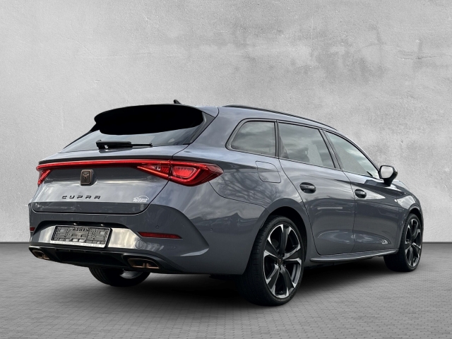 Leon Sportstourer 1.4 e-Hybrid NAV Memory BT ACC PDC SHZ