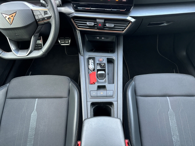 Leon Sportstourer 1.4 e-Hybrid NAV Memory BT ACC PDC SHZ