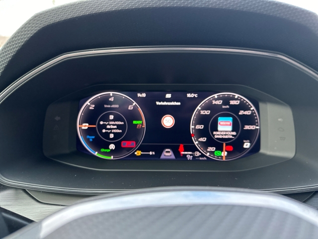 Leon Sportstourer 1.4 e-Hybrid NAV Memory BT ACC PDC SHZ