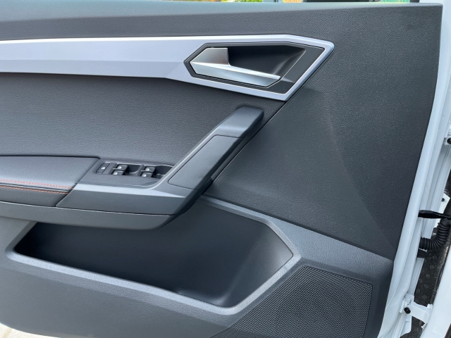 Arona FR / UPE: 36.460,- / 1.0 TSI DSG ACC LED WINTER-PAK.