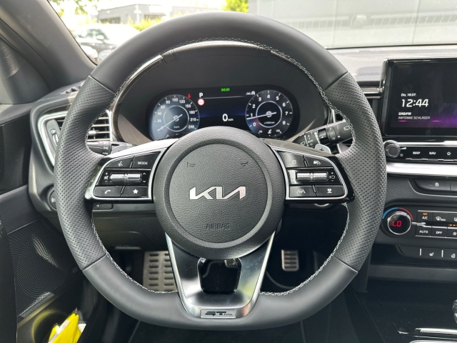 Cee'd 1.5T / UPE: 35.950,-  / GT-LINE ACC JBL BT NAVI PDC LED