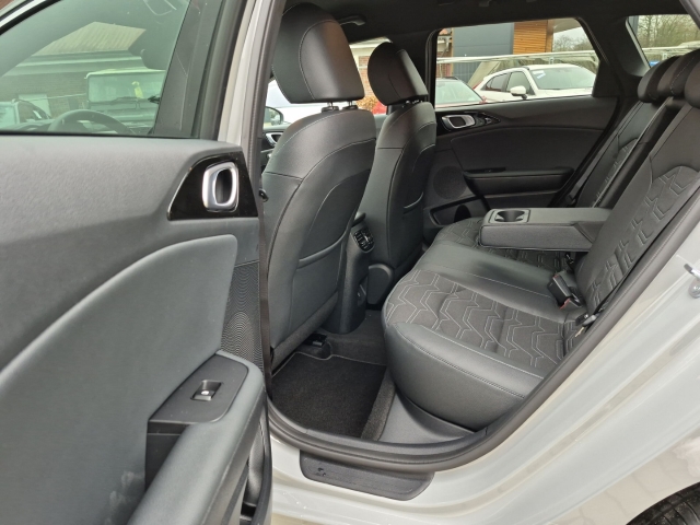 Cee'd SW 1.0T / UPE: 33.270,- / NIGHTLINE KLIMA FULL-LINK BT ACC