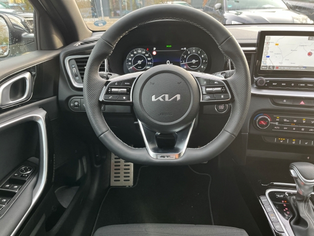 Cee'd_sw 1.5T / UPE: 38.065,-  / GT-LINE TECH BT ACC NAVI SHZ 18Z