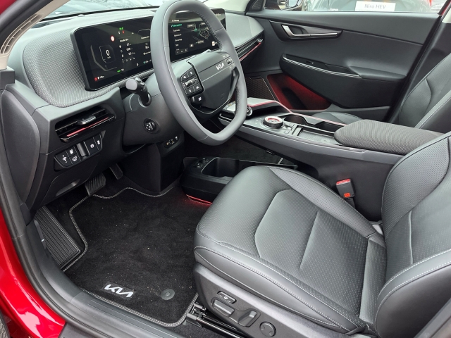 EV6 PE 84 kWh EARTH / UPE: 59.940,- / RWD NAVI ACC LED PDC HUD StandHZG Leder Digitales Cockpit