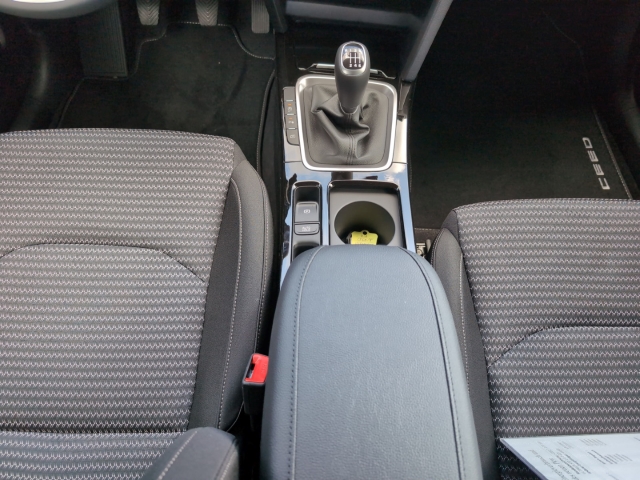 Cee'd 1.0 T-GDI / UPE: 28.580,-  / ULTIMATE EDIT. FULL LINK