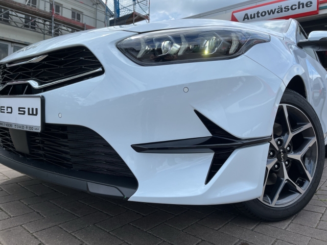 Cee'd SW 1.0T DCT7 / UPE: 34.350,-  / ULTIMATE EDIT. STYLE JBL AHK