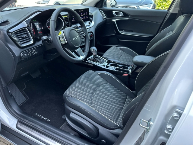 XCee'd 1.5T DCT7 / UPE: 38.220,- / SPIRIT XCLUSIVE ACC AHK