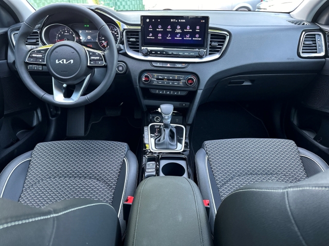 XCee'd 1.5T DCT7 / UPE: 38.220,- / SPIRIT XCLUSIVE ACC AHK