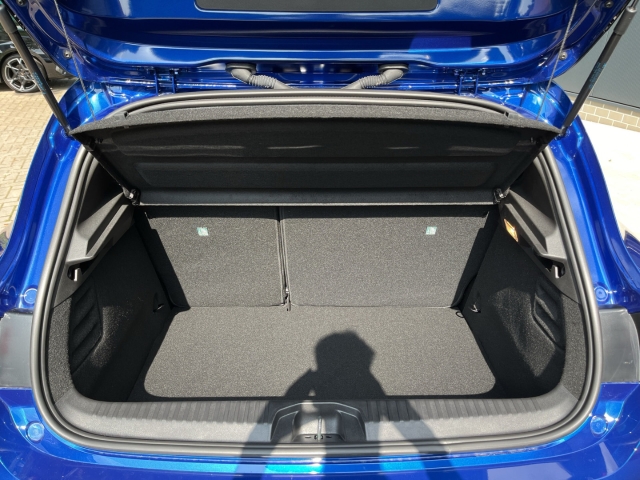 Colt SELECT / UPE: 29.630,- / 1.6l HYBRID LED ACC FULL LINK KAMERA NAVI