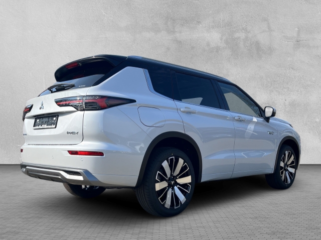 Outlander TOP / UPE: 62.380,-  / 2.4l PHEV S-AWC