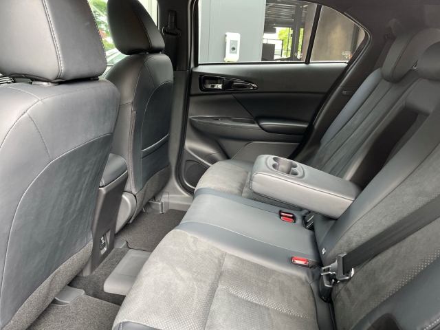 Eclipse Cross / UPE: 47.490,-  / 2,4 PHEV CVT 4WD PLUS LAST EDITION LED GRA STANDHZG