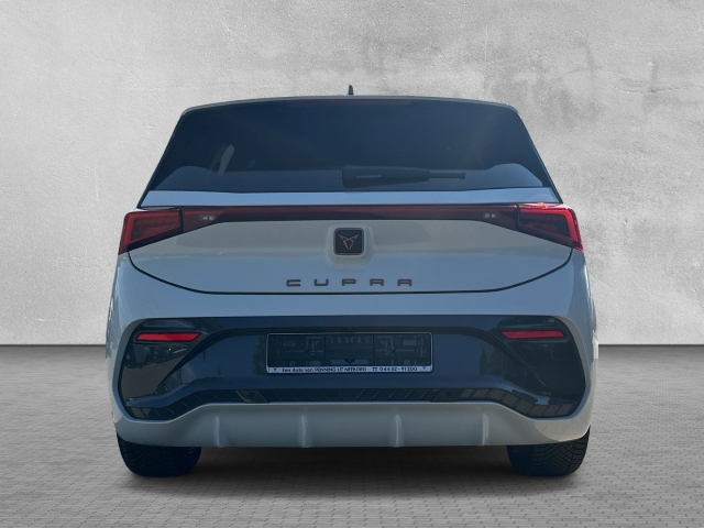Born / UPE: 54.100,-  / 77kWh HUD StandHZG NAV Beats 360 Kamera