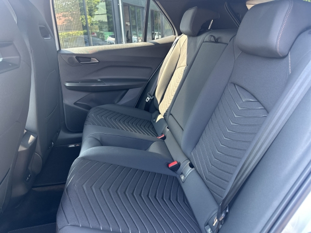 Born / UPE: 54.100,-  / 77kWh HUD StandHZG NAV Beats 360 Kamera