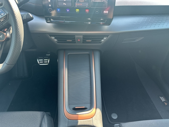 Born / UPE: 54.100,-  / 77kWh HUD StandHZG NAV Beats 360 Kamera