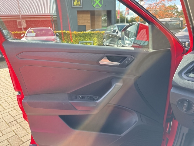 T-Roc 1.5 TSI 7-GANG-DSG WINTER-PAK. COMPOSITION-AUDIO