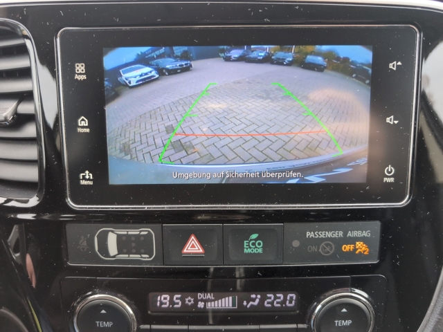 Outlander EDITION 100 2,0l MIVEC 2WD CVT KAMERA BLUETOOTH