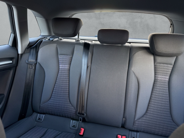 A3 30 TFSI sport Sportback Bi-Xenon 2-Zonen-Klimaautom Fahrerprofil Musikstreaming