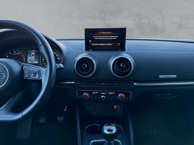 A3 30 TFSI sport Sportback Bi-Xenon 2-Zonen-Klimaautom Fahrerprofil Musikstreaming