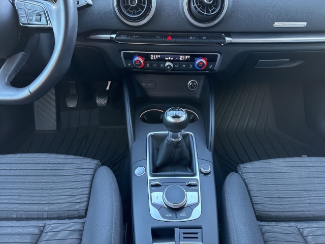 A3 30 TFSI sport Sportback Bi-Xenon 2-Zonen-Klimaautom Fahrerprofil Musikstreaming