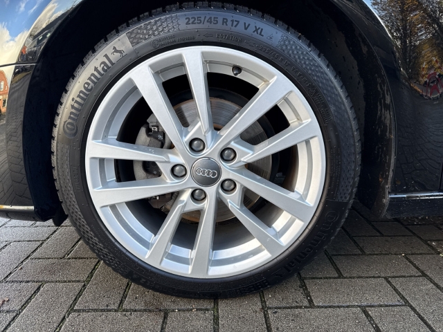 A3 30 TFSI sport Sportback Bi-Xenon 2-Zonen-Klimaautom Fahrerprofil Musikstreaming