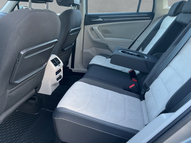 Tiguan 2.0 TDI Highline R-Paket APPLECARPLAY LED AHK BT
