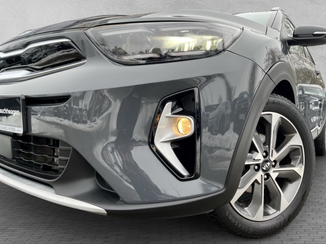 Stonic Spirit 1.0T TECH NAVI KLIMA BT PDC KAMERA SHZ LED