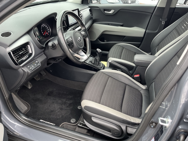 Stonic Spirit 1.0T TECH NAVI KLIMA BT PDC KAMERA SHZ LED