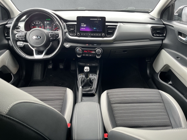 Stonic Spirit 1.0T TECH NAVI KLIMA BT PDC KAMERA SHZ LED