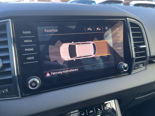 Karoq Style 4x4 2.0 TDI NAVI PANO LED CARPLAY