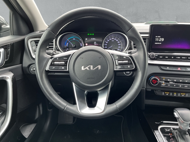 XCee'd 1.6 PHEV PDC LENKRADHZG SITZHZG NAVI LED KAMERA ACC