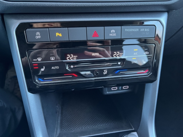 T-Cross Active 1.0 TSI PDC Sitzheizung ACC Klima Navi