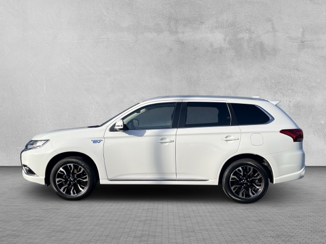 Outlander PHEV 4WD TOP m. Fahrassistenz-Paket