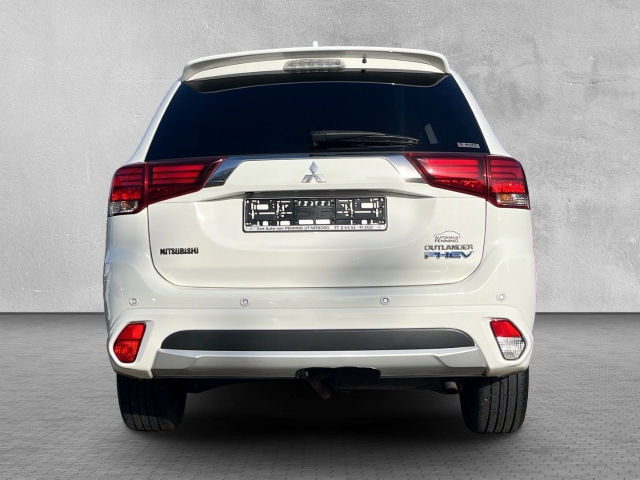 Outlander PHEV 4WD TOP m. Fahrassistenz-Paket