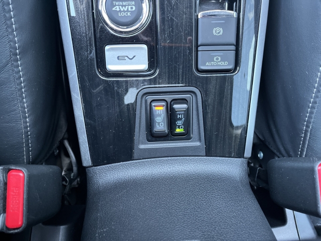 Outlander PHEV 4WD TOP m. Fahrassistenz-Paket