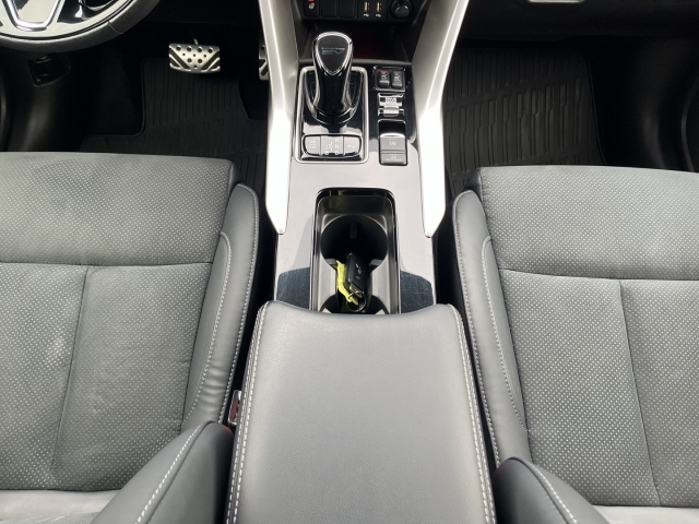 Eclipse Cross Select Black 4WD Plug-in Hybrid