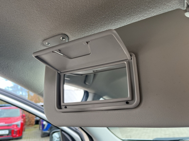 Space Star Diamant Edition 1,0 l MT Radio AUX FM