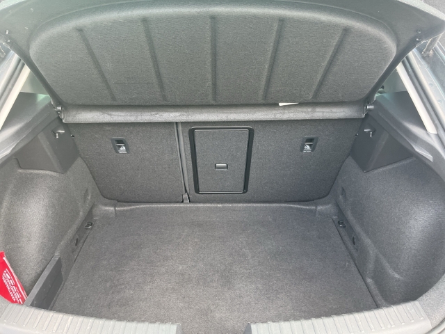 Leon FR 1.5 TSI ACT LED FULL-LINK PDC TEMPOMAT KLIMA BT