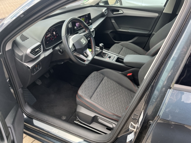 Leon FR 1.5 TSI ACT LED FULL-LINK PDC TEMPOMAT KLIMA BT