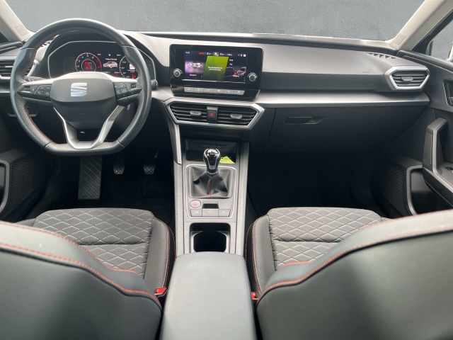 Leon FR 1.5 TSI ACT LED FULL-LINK PDC TEMPOMAT KLIMA BT