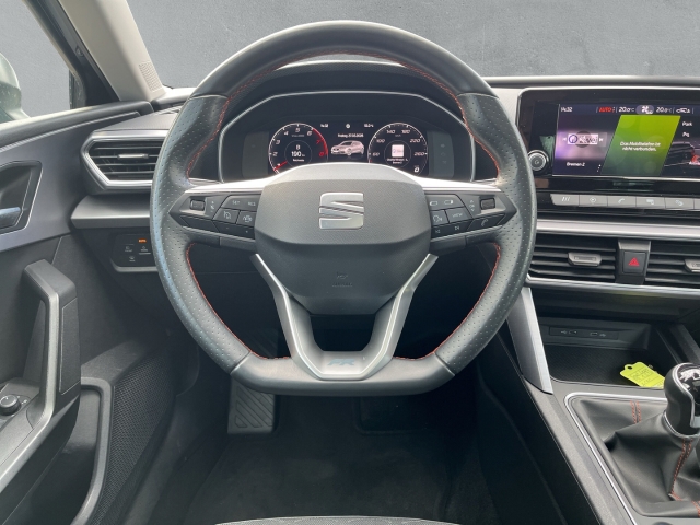 Leon FR 1.5 TSI ACT LED FULL-LINK PDC TEMPOMAT KLIMA BT