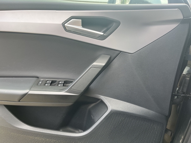 Leon FR 1.5 TSI ACT LED FULL-LINK PDC TEMPOMAT KLIMA BT