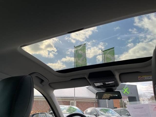 Leon FR 1.5 TSI ACT LED FULL-LINK PDC TEMPOMAT KLIMA BT