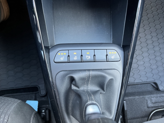 Stonic Vision 1.0T LED Apple CarPlay Klima TEMP SHZ PDC KAMERA