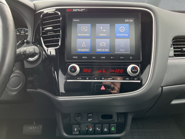 Outlander PHEV Top 4WD e-Sitze PDC Apple CarPlay ACC