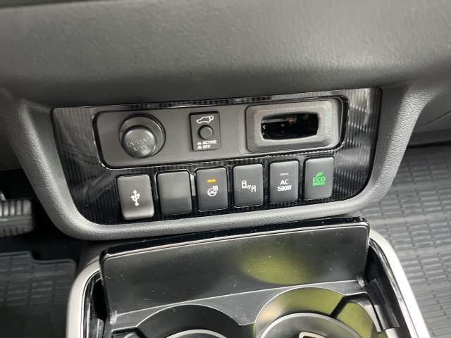 Outlander PHEV Top 4WD e-Sitze PDC Apple CarPlay ACC
