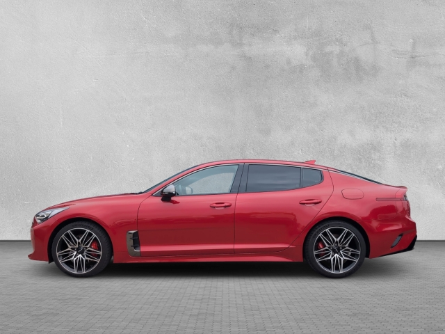 Stinger GT 4WD 3.3 V6T Harman/Kardon LED Brembo AppleCarPlay