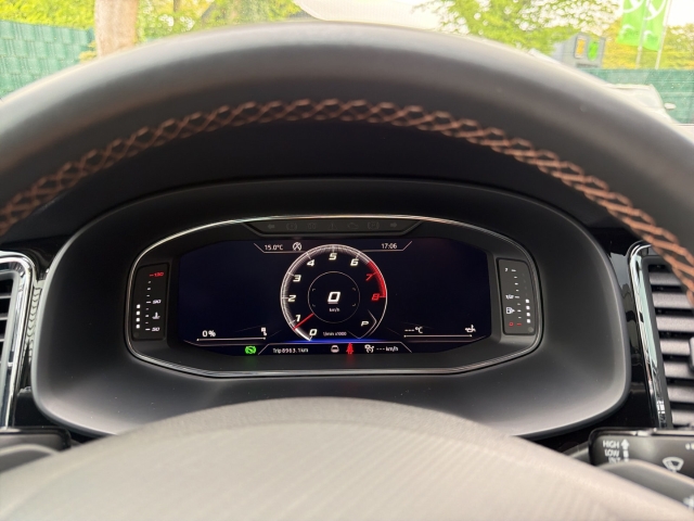 Ateca VZ 4DRIVE PANO BEATS 360° KLIMA FULL-LINK NAVI LED