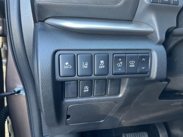 Eclipse Cross Top 2,2 DiD 4WD AUT LED ACC KAMERA LEDER