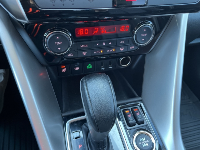 Eclipse Cross Top 2,2 DiD 4WD AUT LED ACC KAMERA LEDER